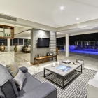 Appartement Appartement sophistiqué à Brisbane doté d'intérieurs en marbre et une piscine privée