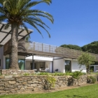 Maison Maison mis à niveau à Saint-Tropez, embrassant un paysage naturel riche