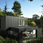 Maison Harmonie avec le paysage : La maison de Waiatarua en Nouvelle Zélande