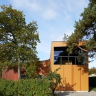 Maison Courbé maison en forme de L avec une couleur Distinctive de façade : résidence de Fagerström