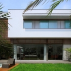 Maison L'Interaction entre les espaces : Maison contemporaine à Lima par Seinfeld Arquitectos