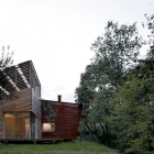Maison Experimental zéro énergie bâtiment niché dans les collines de l'Italie : TVZEB