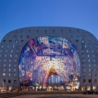 Maison Vaste halle Rotterdam en forme comme une chaussure de cheval géante par MVRDV