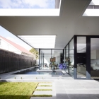 Maison Nettoyer une Extension moderne à résidence victorienne en Australie par Design rusé