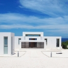 Maison Villa de la mer de vacances moderne, dans l'île de Curaçao, au-dessus la mer des Caraïbes
