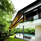 Maison Maison trapèze moderne inspiré de l'Architecture traditionnelle malaise