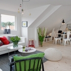 Maison Charmant appartement mansardé blanc en Suède inspirant chaleur tout au long de