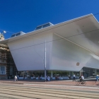 Maison Stedelijk Museum d'Amsterdam, inaugurée par la reine Beatrix, le 22 septembre