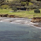 Maison Boîte de bois noir offrant une vue envoûtante : Tempête Cottage résidence