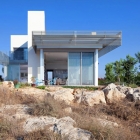 Maison Sustainable Architecture moderne surplombant la mer Méditerranée en Israël