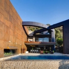 Maison Projet résidentiel dynamique défini par encadrement béton