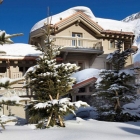 Maison Sophistiqués retraite de vacances dans les Alpes Français : blanc perle Chalet