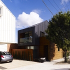 Maison Contemporain “ Cousin-maisons ” à Melbourne par dKO Architecture