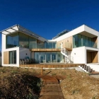 Maison Maison de plage moderne dans l'East Sussex avec verre et bois détails