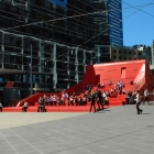 Maison Escalier rouge et évent Sculpture à Melbourne par Marcus O ’ Reilly architectes