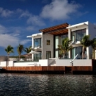 Maison Résidence contemporaine contrastant le bleu des Caraïbes : La maison de Bonaire