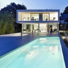Maison Des formes simples aident à construire une Architecture spectaculaire : La Villa de Puristische