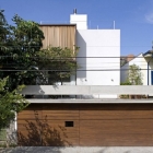 Maison Une approche de conception élégante : La maison verticale au Brésil