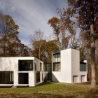 Maison Résidence colline moderne qui rend hommage à la lumière et l'espace : maison de réticule