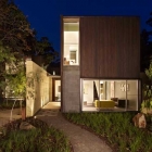 Maison Multi-résidentiel Suburban Home : L'Avenue par Neil Architecture