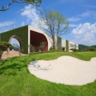 Maison Inspiré par les bandes du bambou entrelacés : le tissage vert Club House