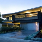 Maison Résidence durable à Los Angeles avec des détails d'Architecture originale