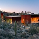 Maison Niché entre les cactus : Le désert Nomad House, Arizona