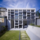 Maison Maison moderne avec une Façade originale de béton lames en Australie