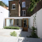 Maison Maison de vacance à Londres, réinventé par Tamir Addadi Architecture