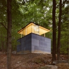 Maison Zen-comme Cube en forme de berceau d'étude dans les montagnes Catskill