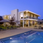 Maison Villa glamour sur les collines de Los Angeles, avec une vue imprenable