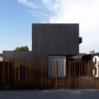 Maison Moderne noir & de la maison blanche en Australie