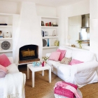 Maison Maison d'été serein en blanc, rose et bleu