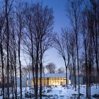 Maison Maison artistique envisagé comme un Refuge personnels dans les bois