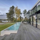 Maison Massive résidence contemporaine en parfait vue sur le lac