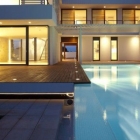 Maison Belle maison au bord de la piscine par Dom Arquitectura