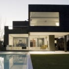 Maison Casa Negra à Buenos Aires par Andres Remy architectes
