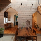 Maison Décoration originale rehaussée par des formes à pignon à Kyoto