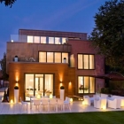 Maison La Villa View Road : Design Extravagant enveloppé dans les somptueux délices