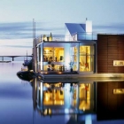 Maison Moderne flottant Villa – Villa Nackros