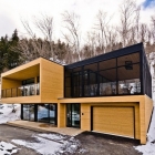Maison Refuge confortable niché dans les Laurentides, Canada : Via Sauvagia House