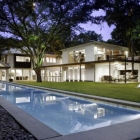 Maison Espaces interconnectés : Rénovation contemporaine de résidence 1414 à Austin, Texas, États-Unis