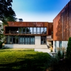 Maison Maison durable intègre un toit-terrasse de Chris Pardo Design : Architecture élémentaire