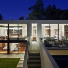 Maison Maison moderne Design avec un petit Extra : résidence de Hillsborough II par MAK Studio architectes