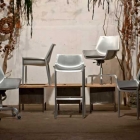 Meuble Cinq chaises intemporelles conçues : La Collection Sezz