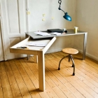 Meuble Dépliage bureau moderne créé par Studio Stephan Schulz