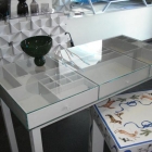 Meuble Table avec tiroirs transparents, Milan 2010