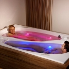 Salle de bain Comment partager votre baignoire sans le partager réellement : Couple bain Yin Yang